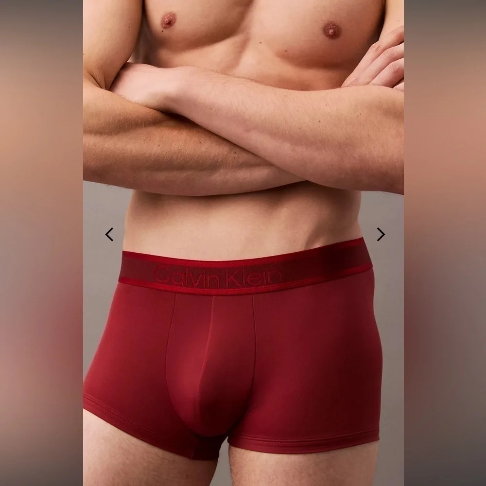 Calvin Klein | Tonal Logo Low Rise Trunks in Red Syrah (Small)